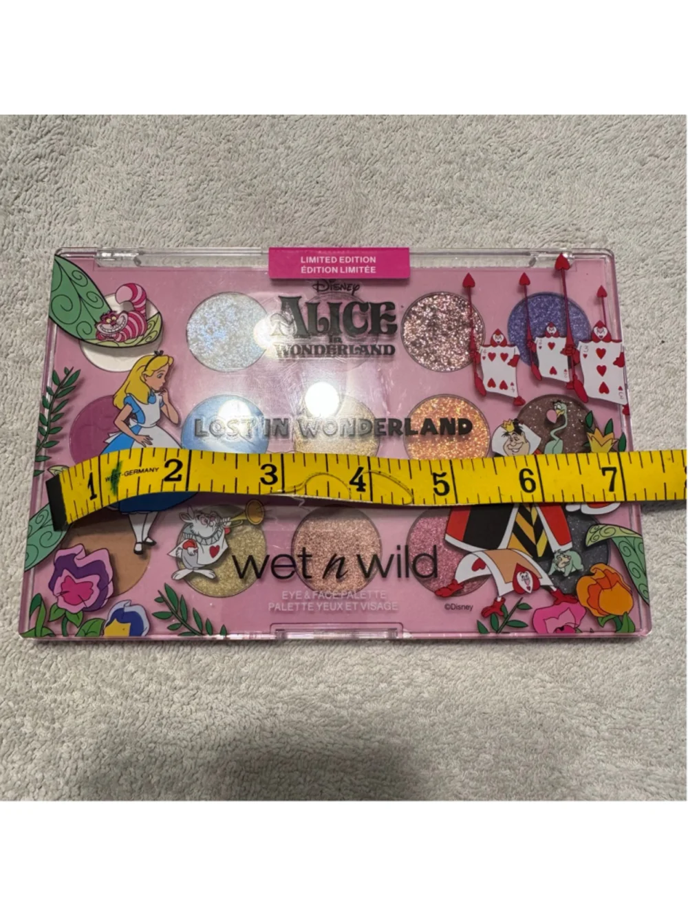 Wet n Wild Disney Alice in Wonderland Lost In Wonderland Eye Face Palette LE